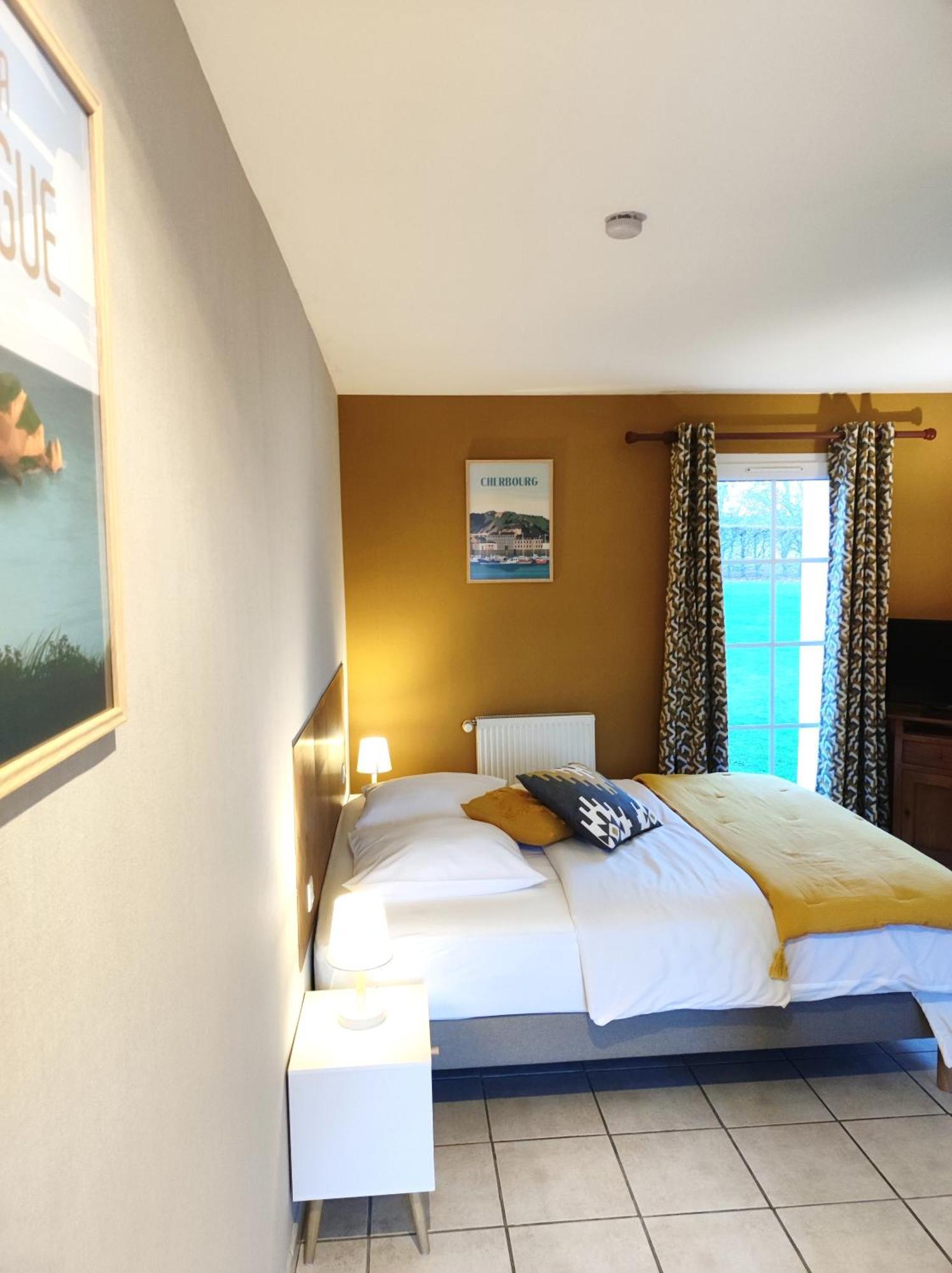 Tessy-sur-Vire La Minoterie B&B 객실 사진