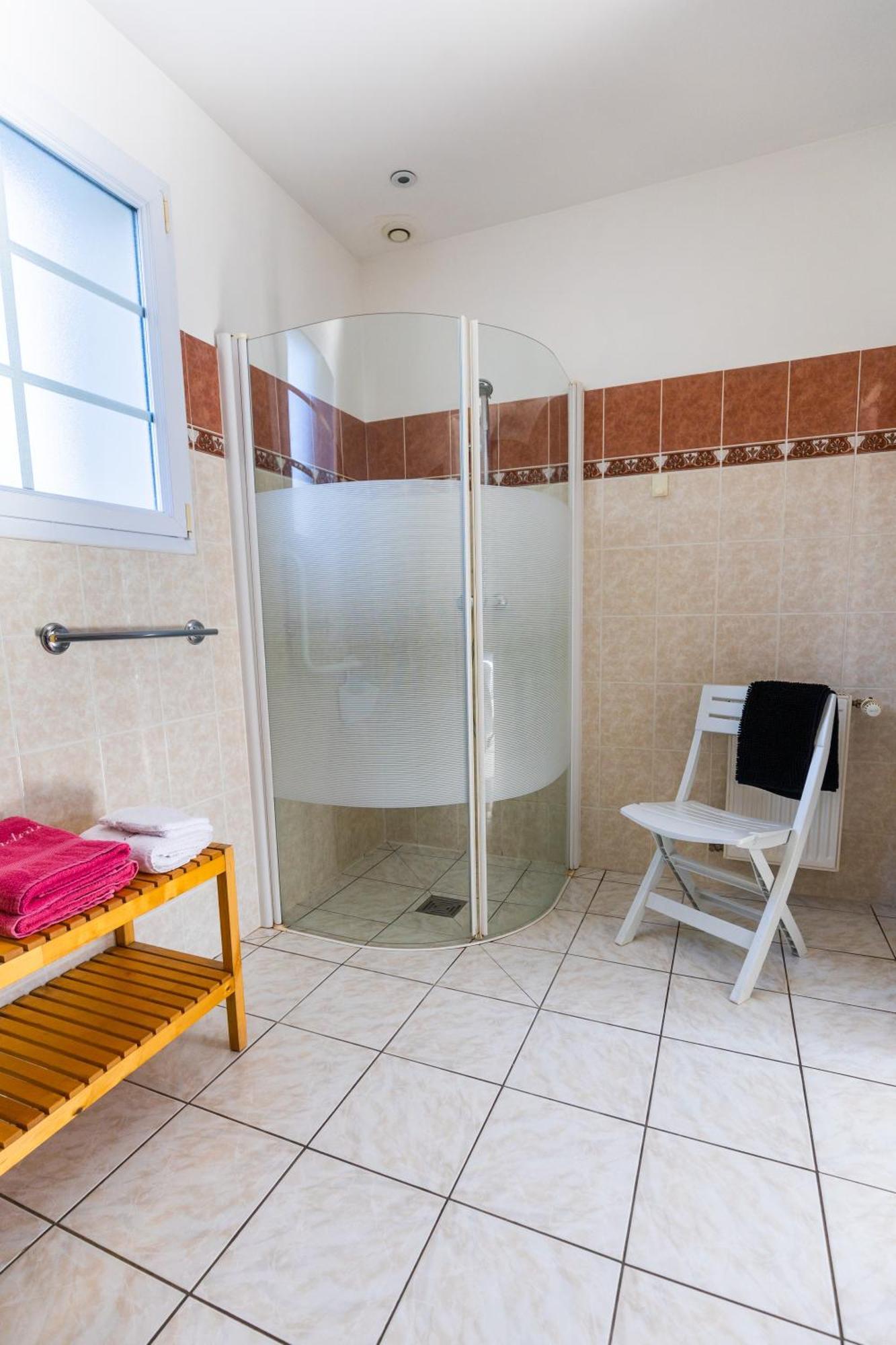 Tessy-sur-Vire La Minoterie B&B 객실 사진