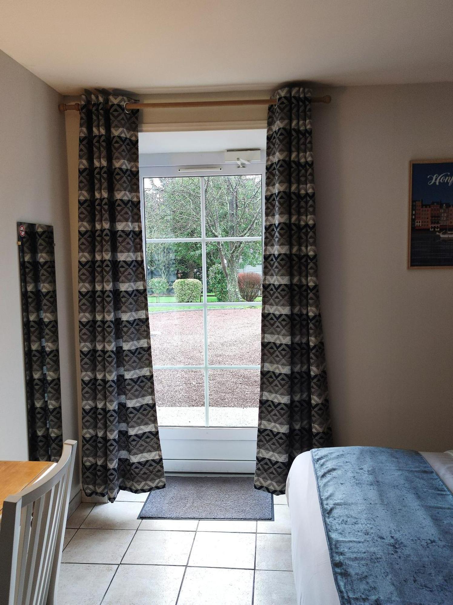 Tessy-sur-Vire La Minoterie B&B 객실 사진
